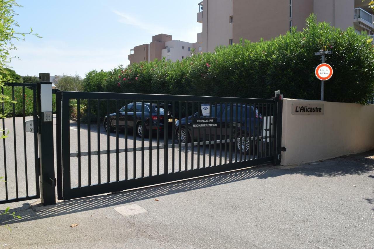 " Au Morgan De Vous " Apartman Le Lavandou Kültér fotó